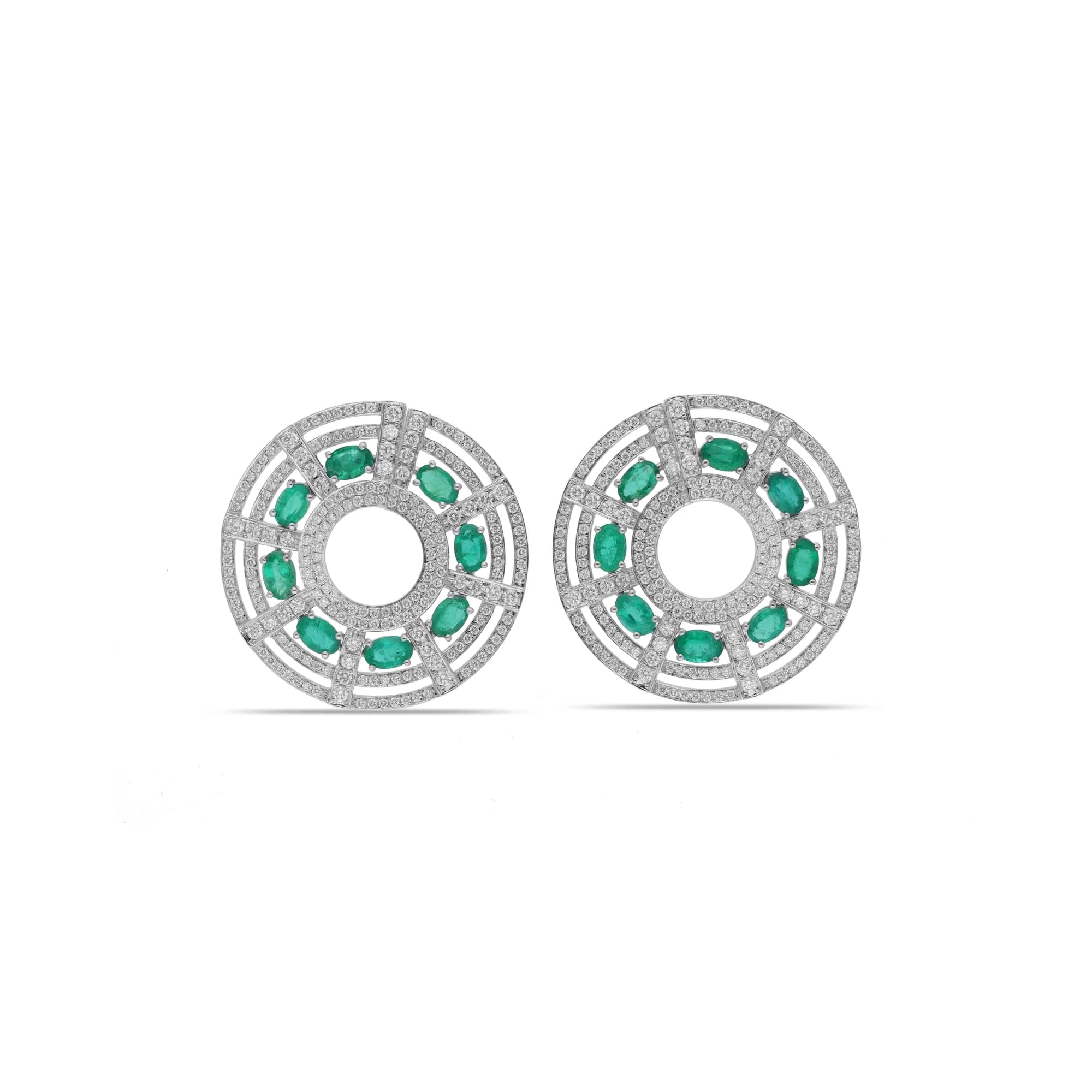 White gold earrings set with emerald and diamonds, reference HE-5050