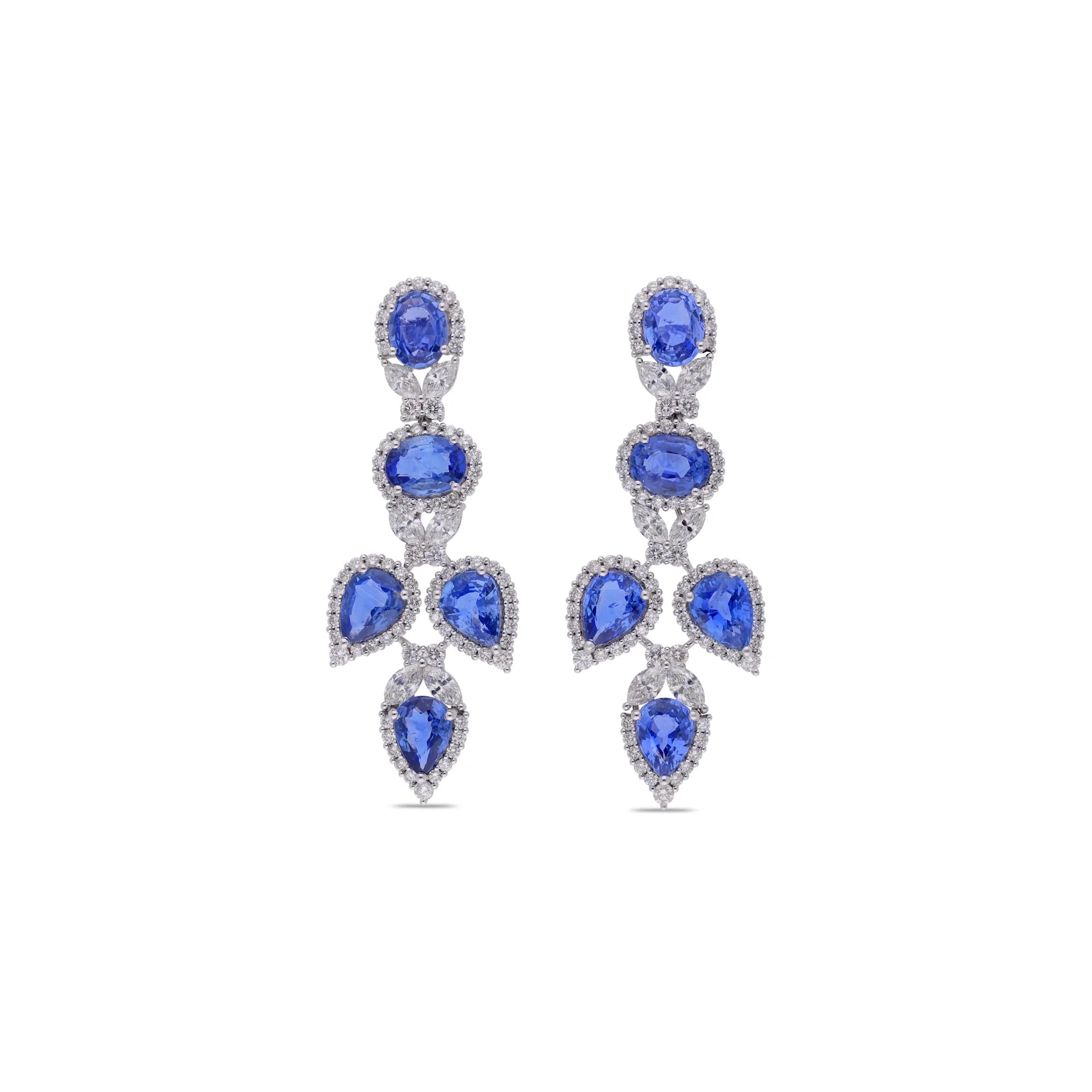 ต่างหูทองคำขาว 18K ประดับblue ไพลินและเพชร รหัสอ้างอิง HNE-4477