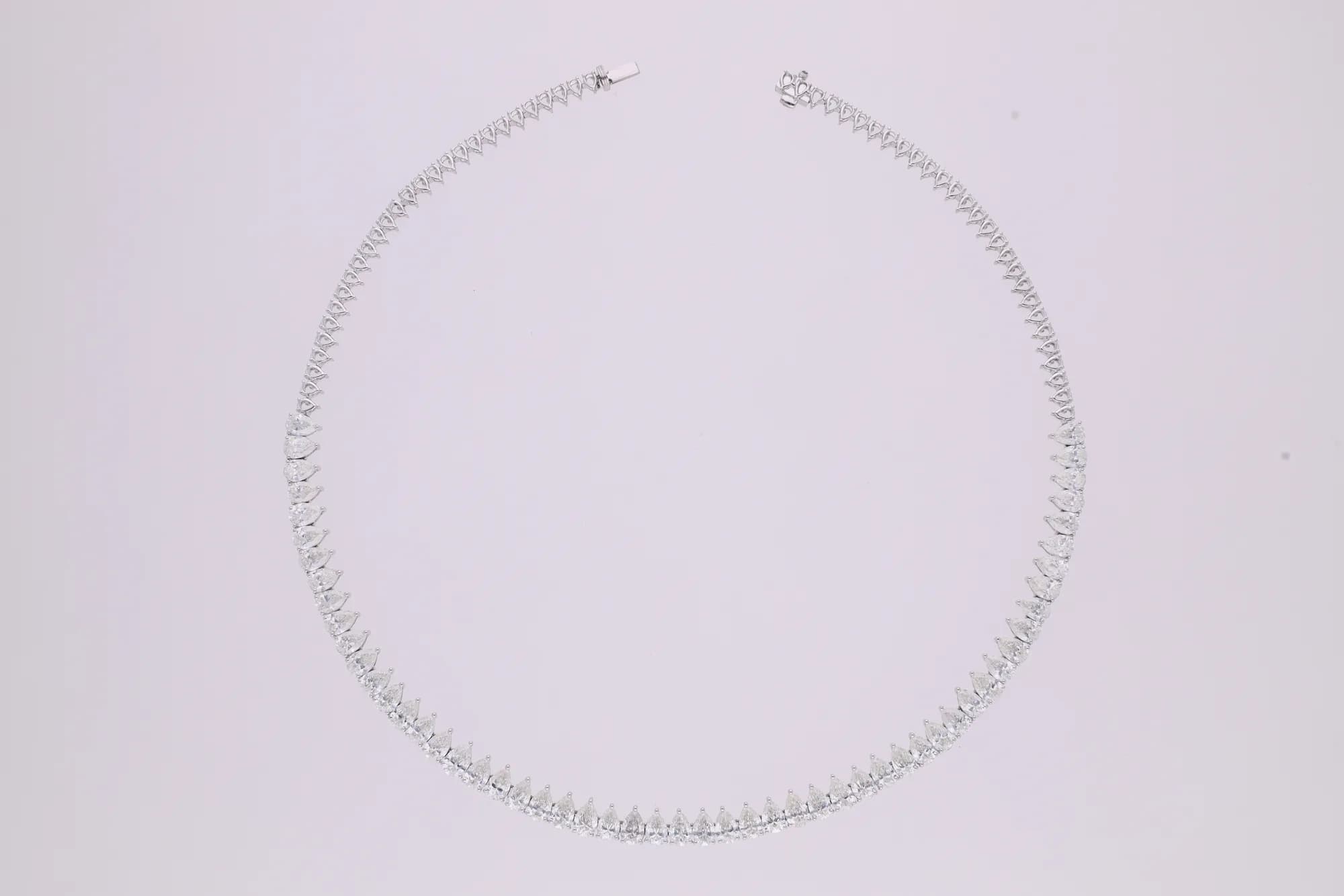 White gold necklace set with diamonds, reference HN-4686
