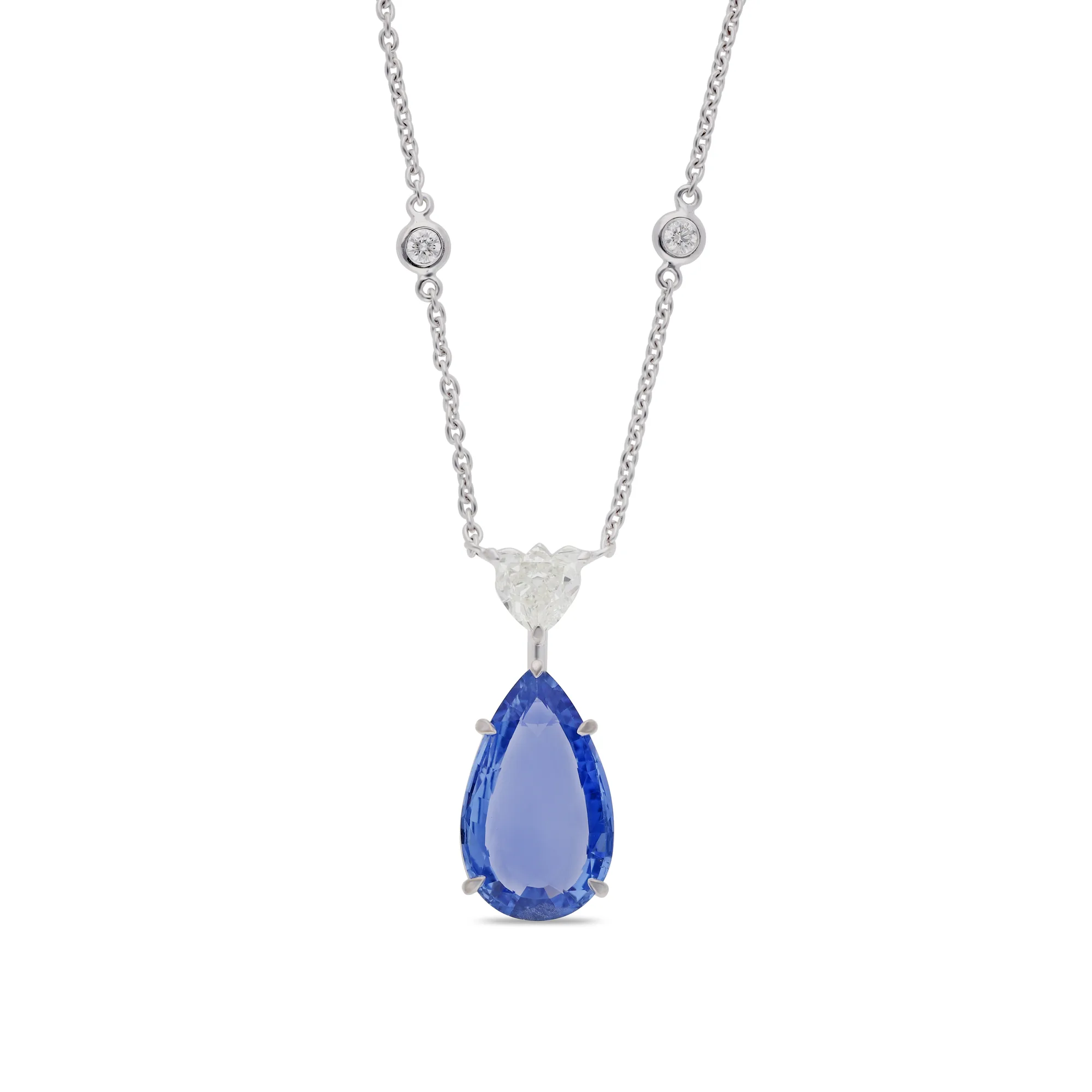 18K white gold pendant set with sapphire and diamonds
