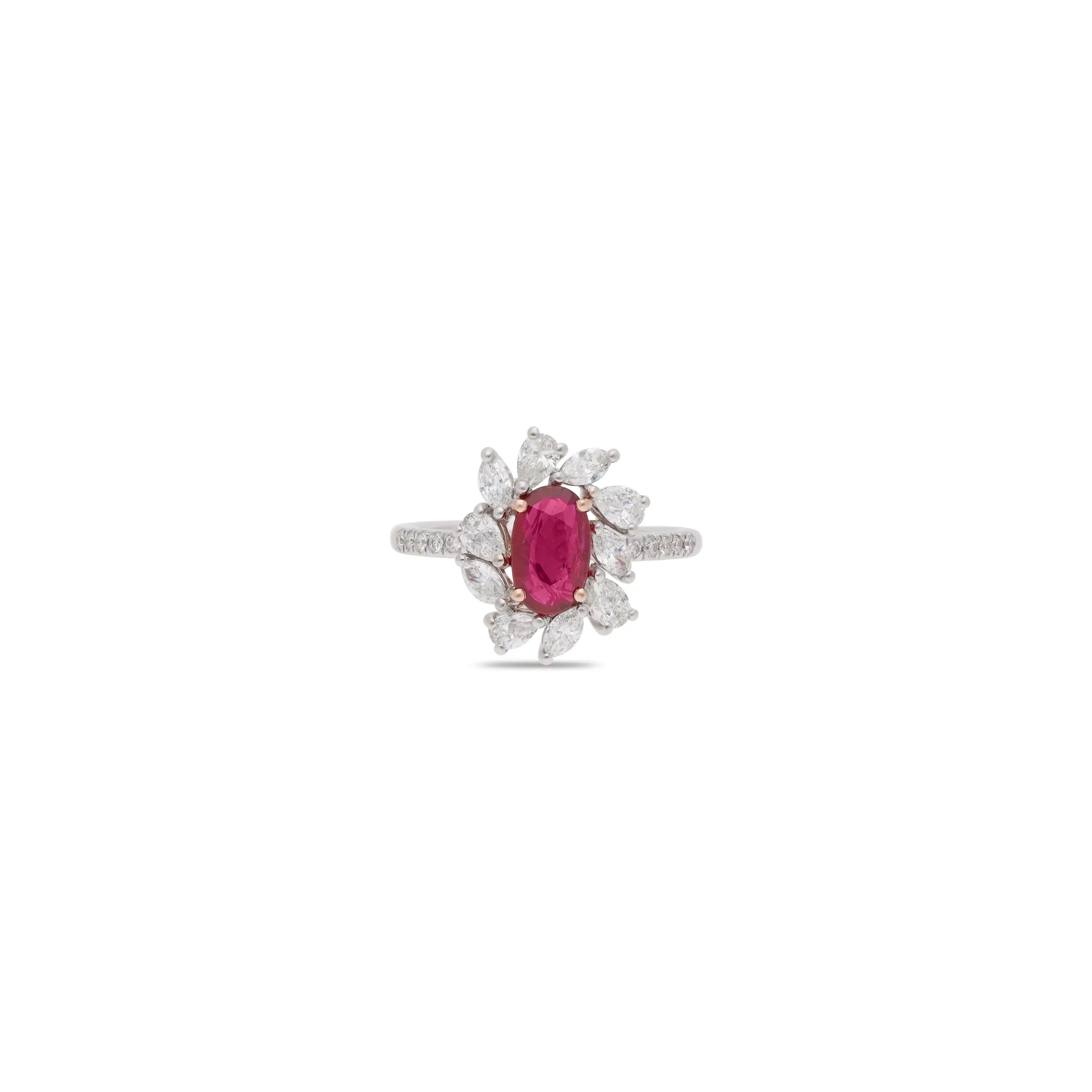 Anillo de oro 18K con rubí y diamantes